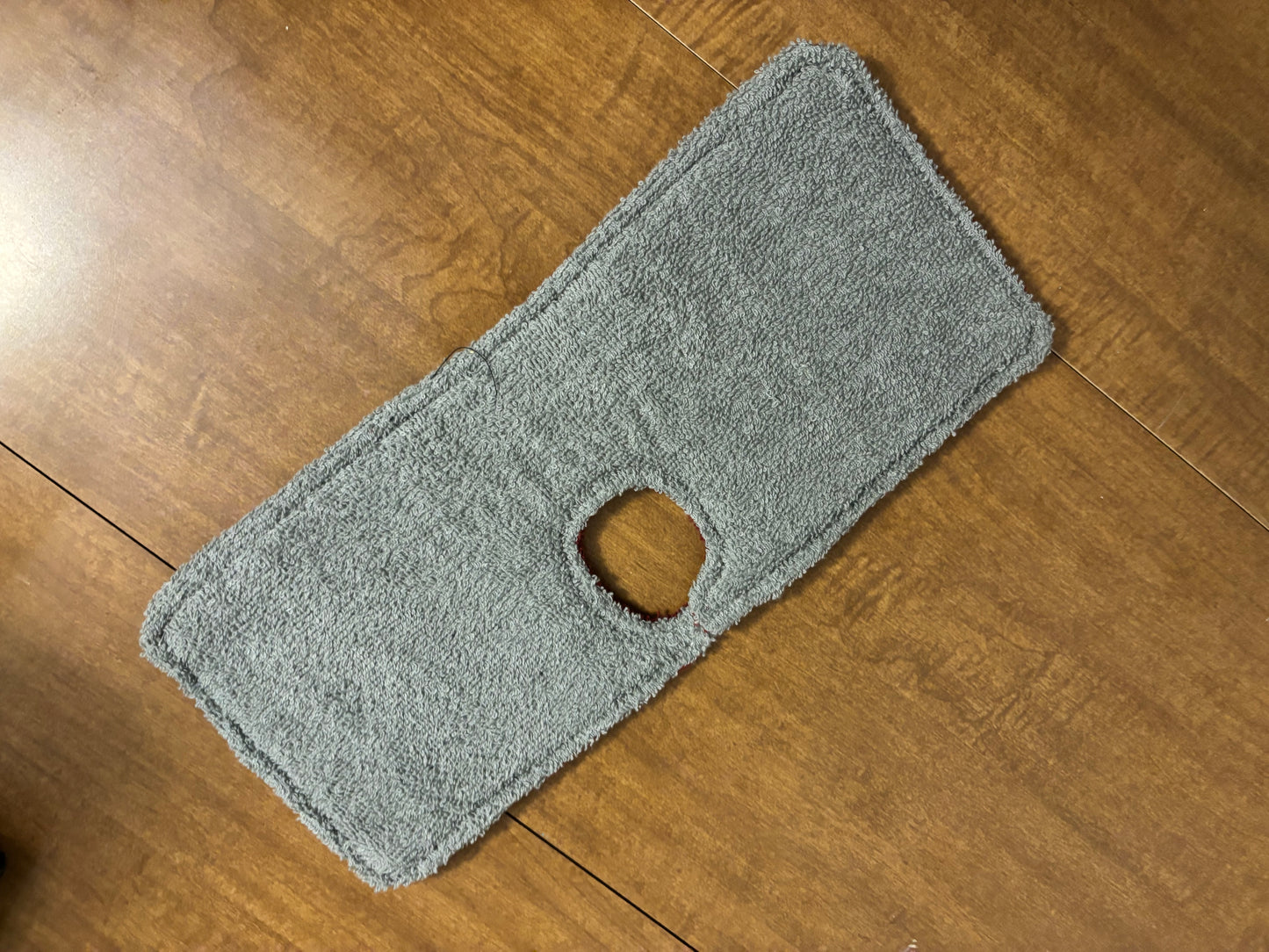 Red and grey cloth sink mats